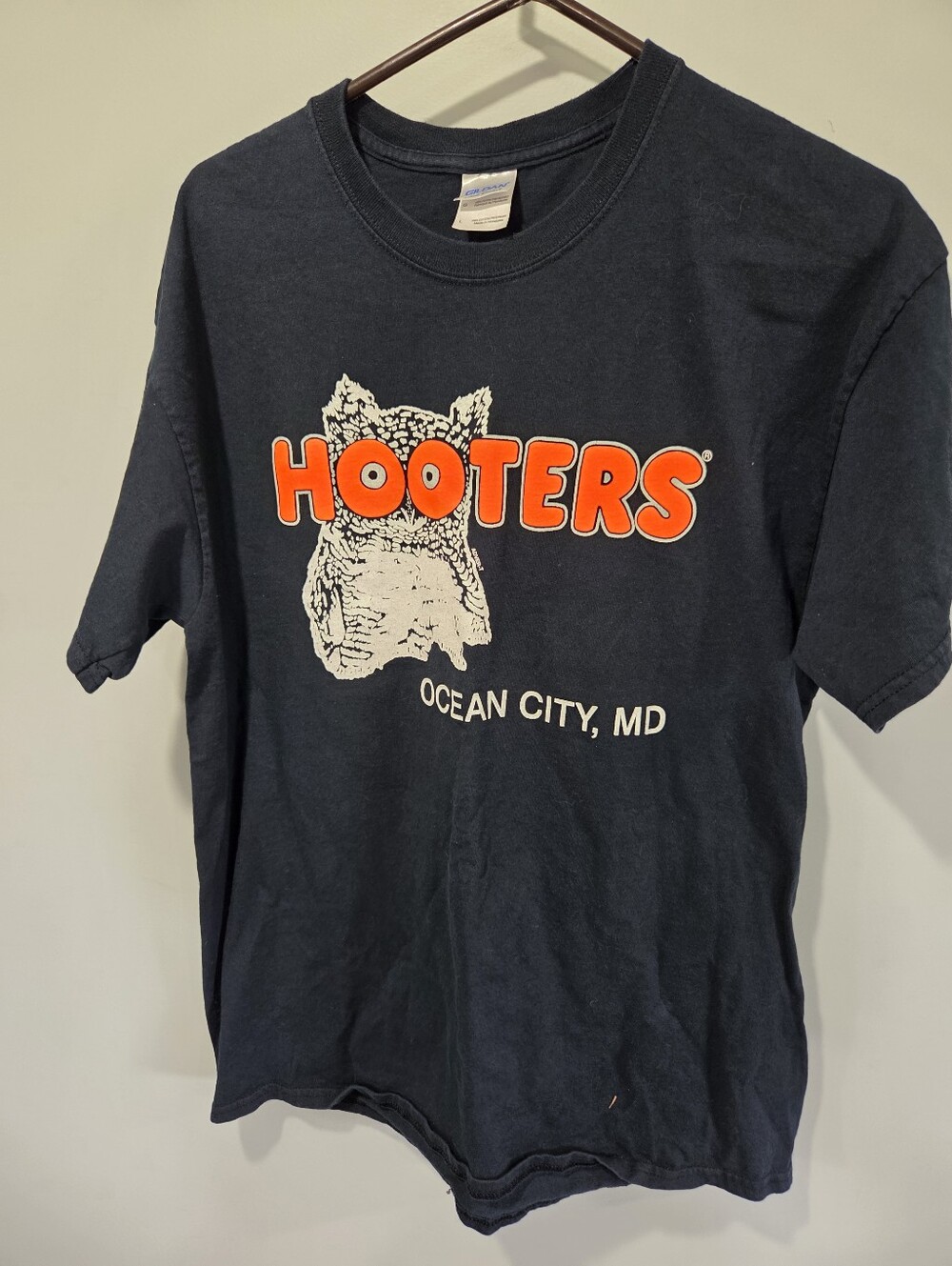 Hooters Ocean City Men's Large T Shirt Black Owl  Delta Cotton 2013
